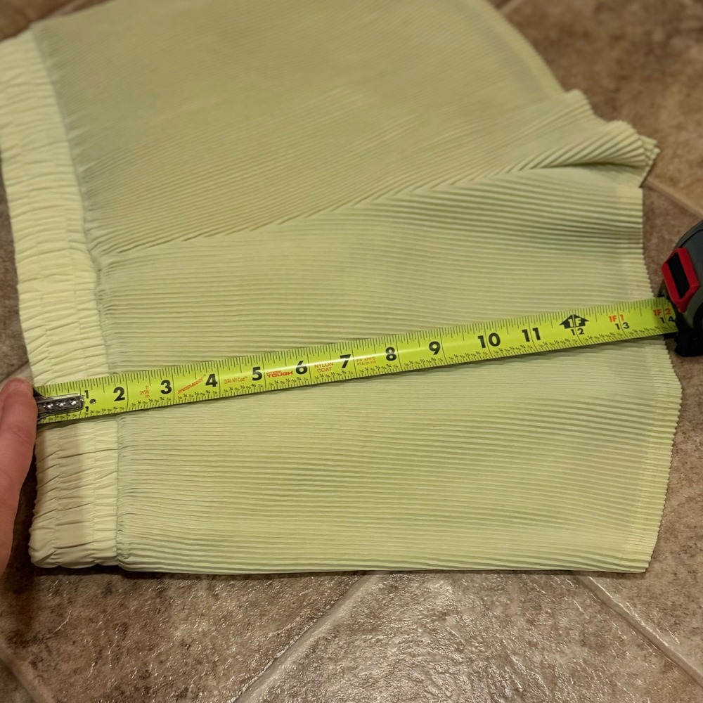 All in Motion Womens Micro Pleated Running Shorts Yellow Thin Elastic Waist M - Picture 6 of 10